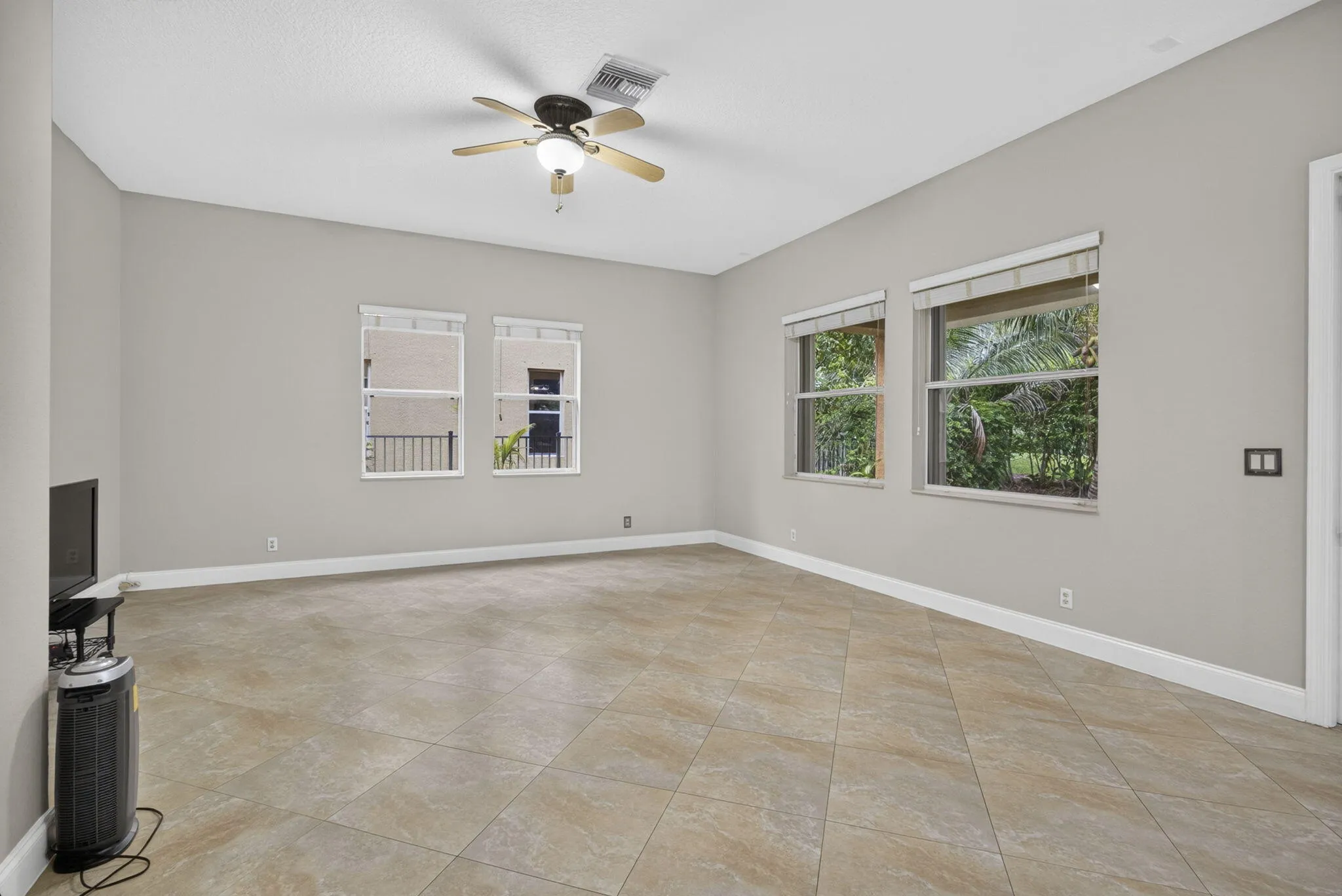 40-web-or-mls-BS1A0959
