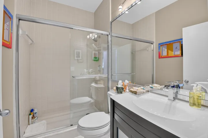2nd Bathroom
