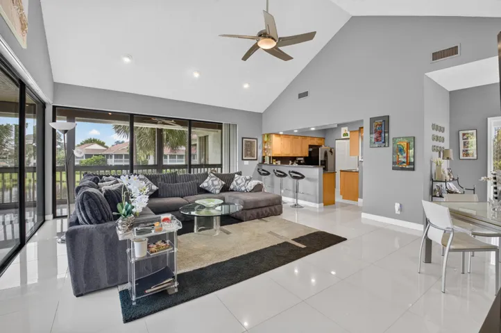 19271 Sabal Lake