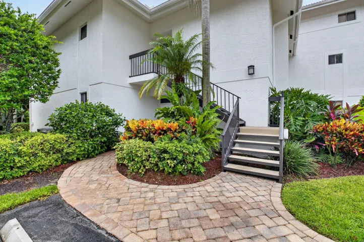 19271 Sabal Lake