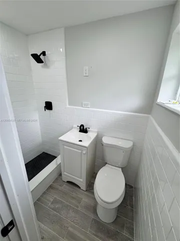 Second en-suite bathroom