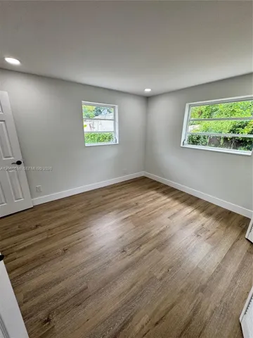 Second en-suite bedroom