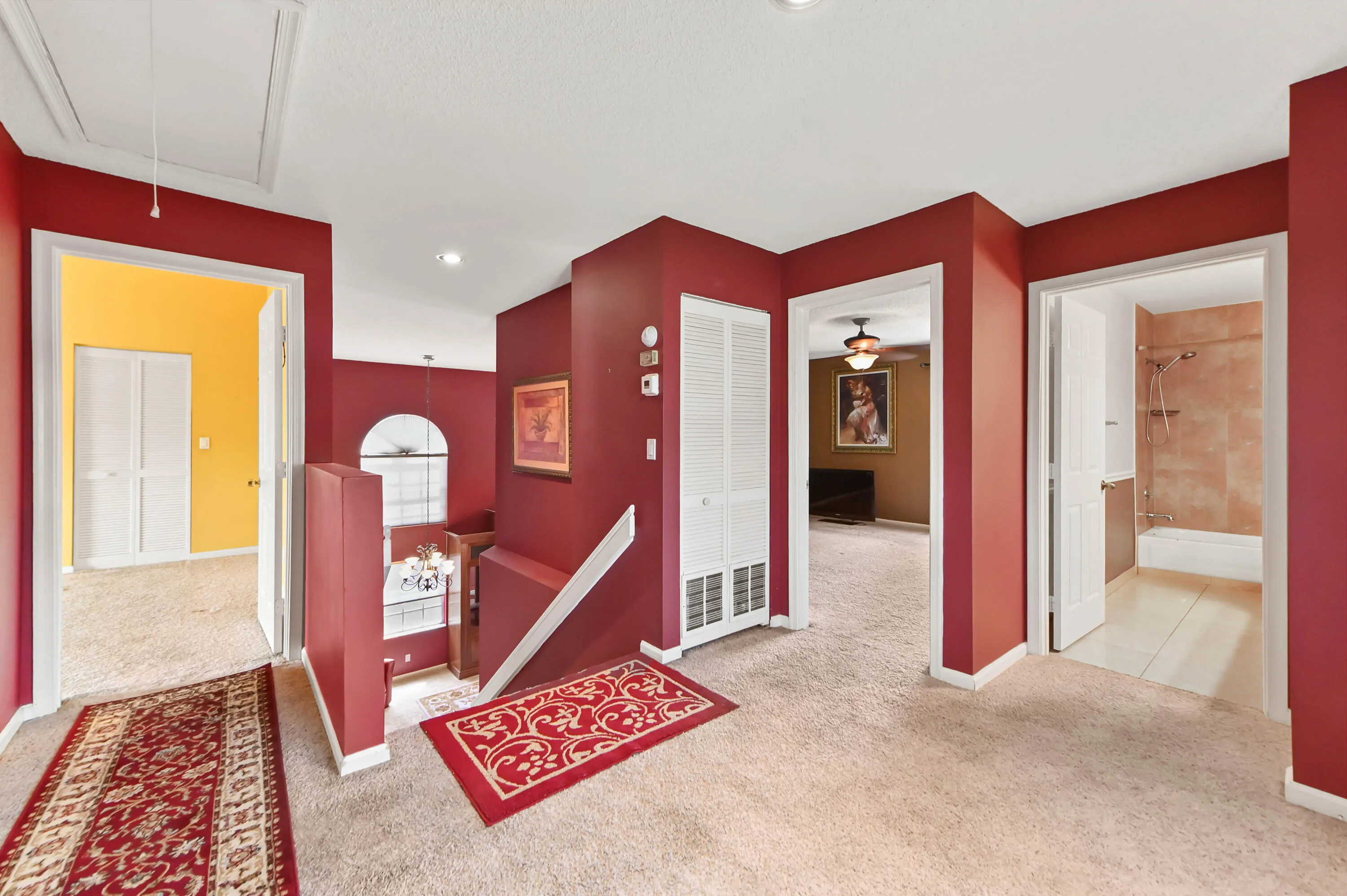 10 Hallway 01
