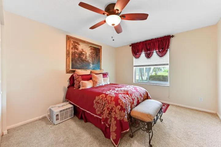 39 bedroom 01
