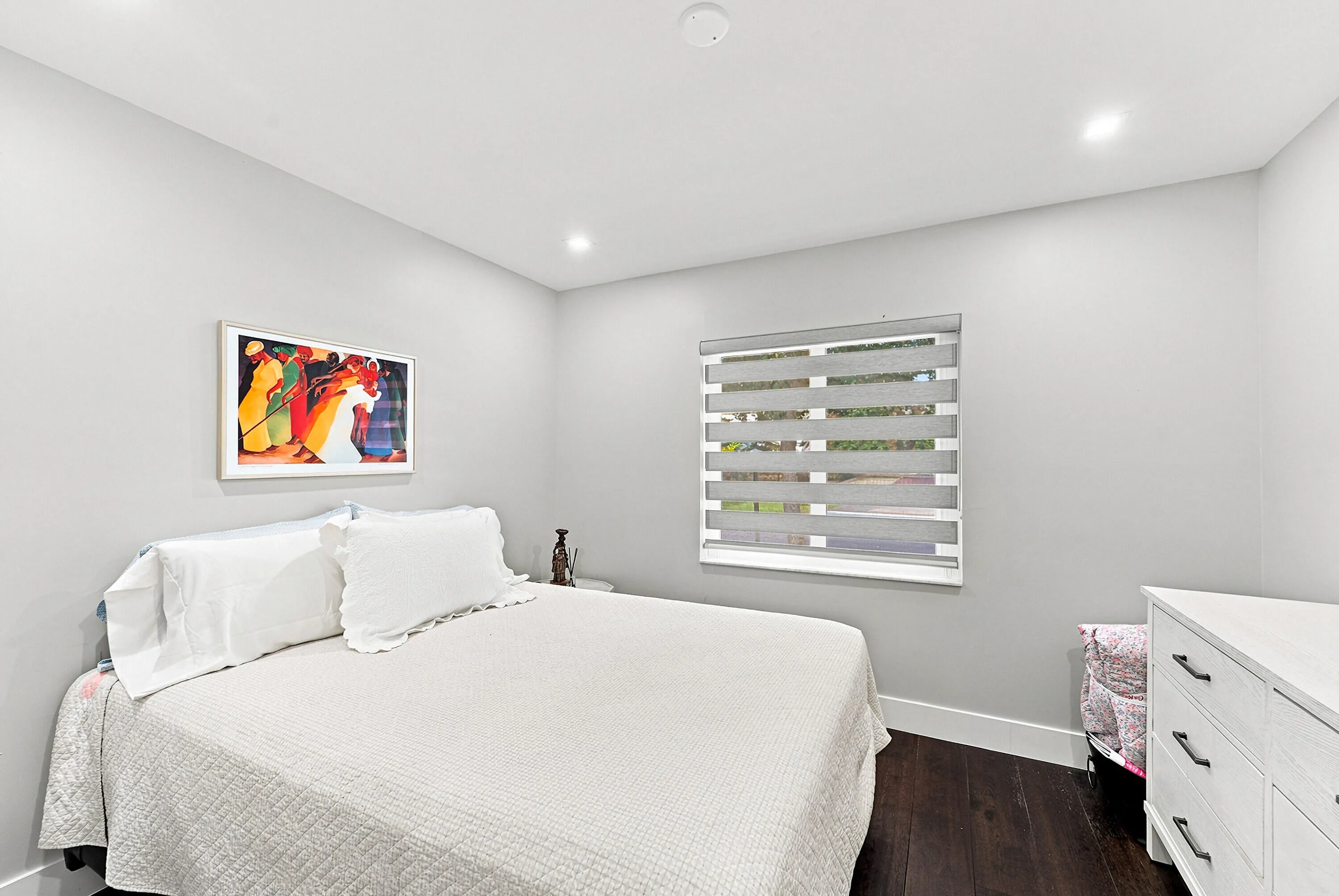 21_bedroom