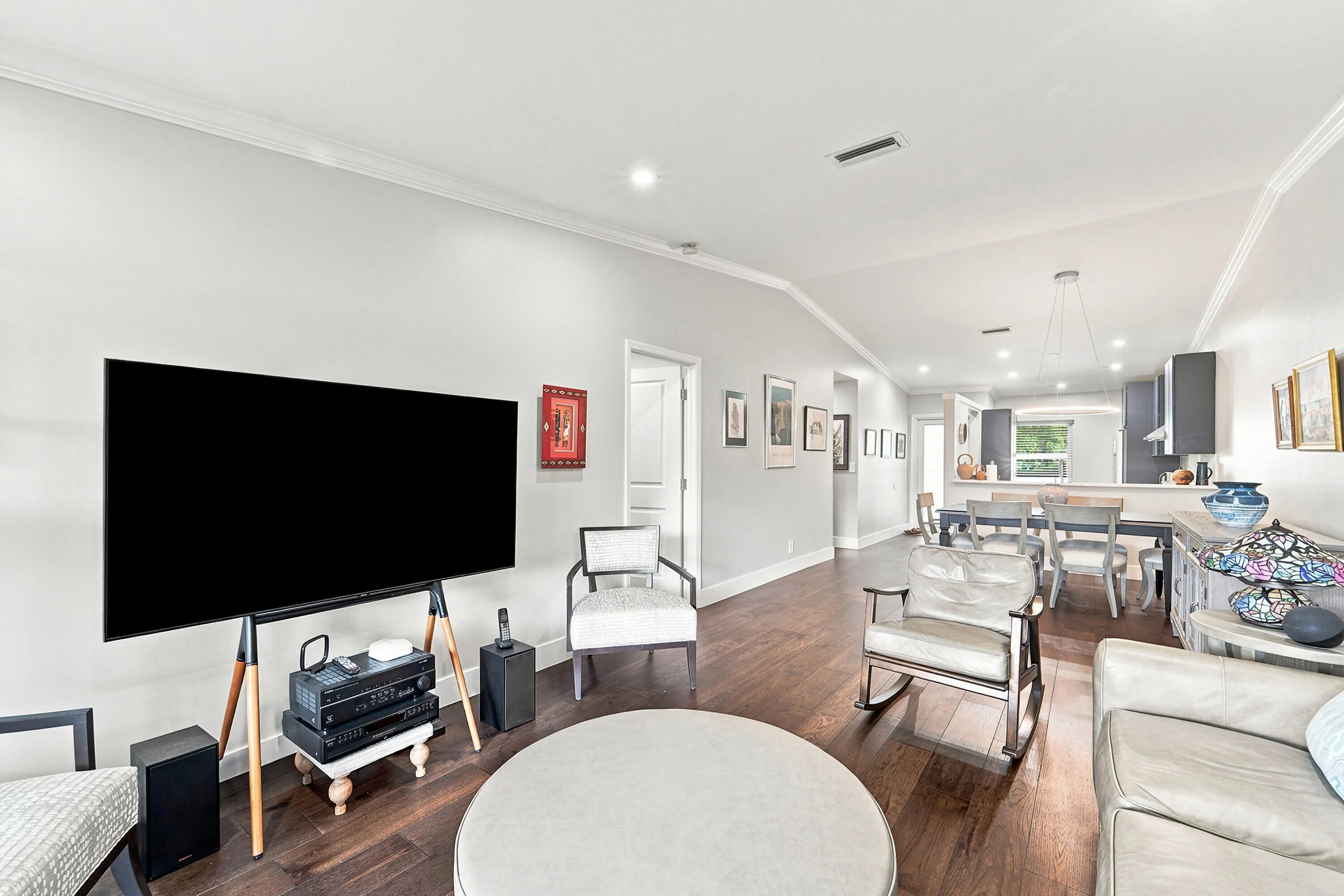 12_living room