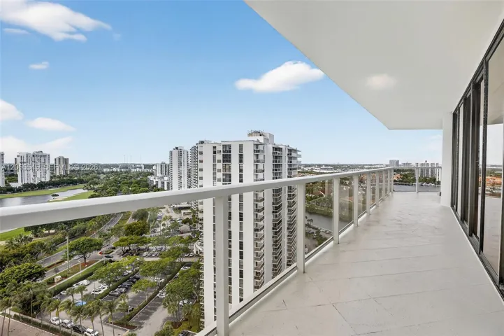 Large wraparound balcony