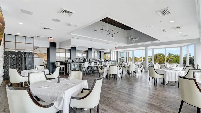 Hamptons Restaurant