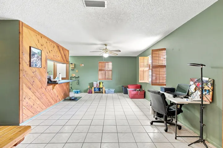 5-web-or-mls-V7A_8618-topaz