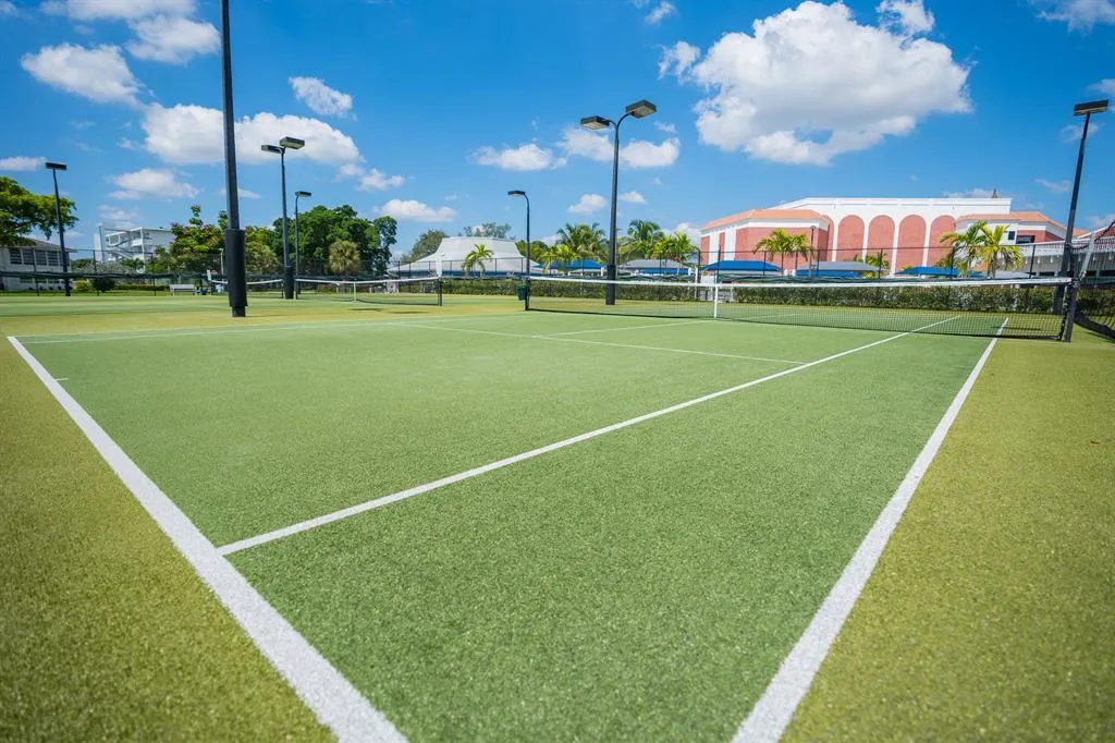 clubhouse tennis