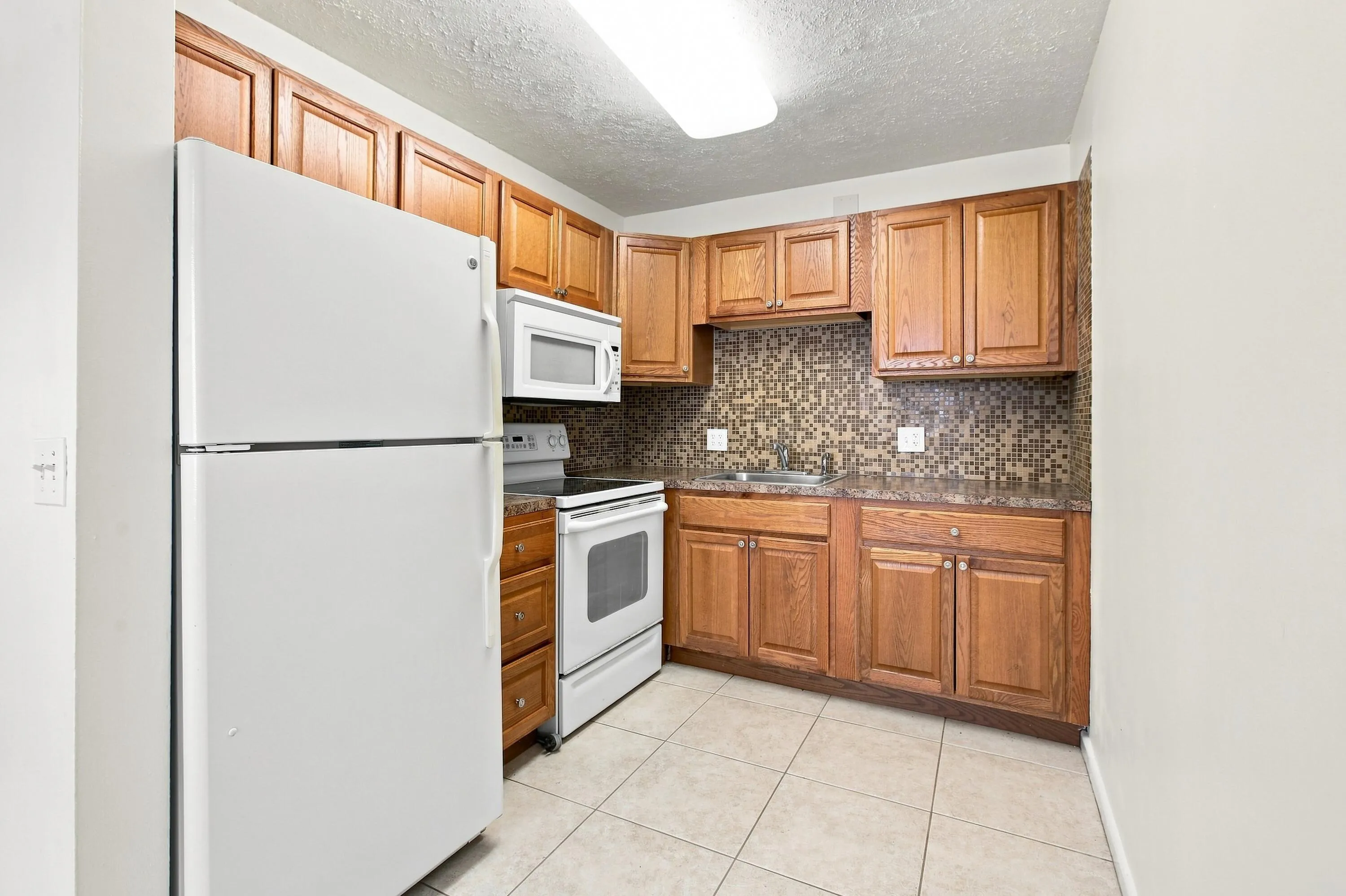 05-Property Photo 011
