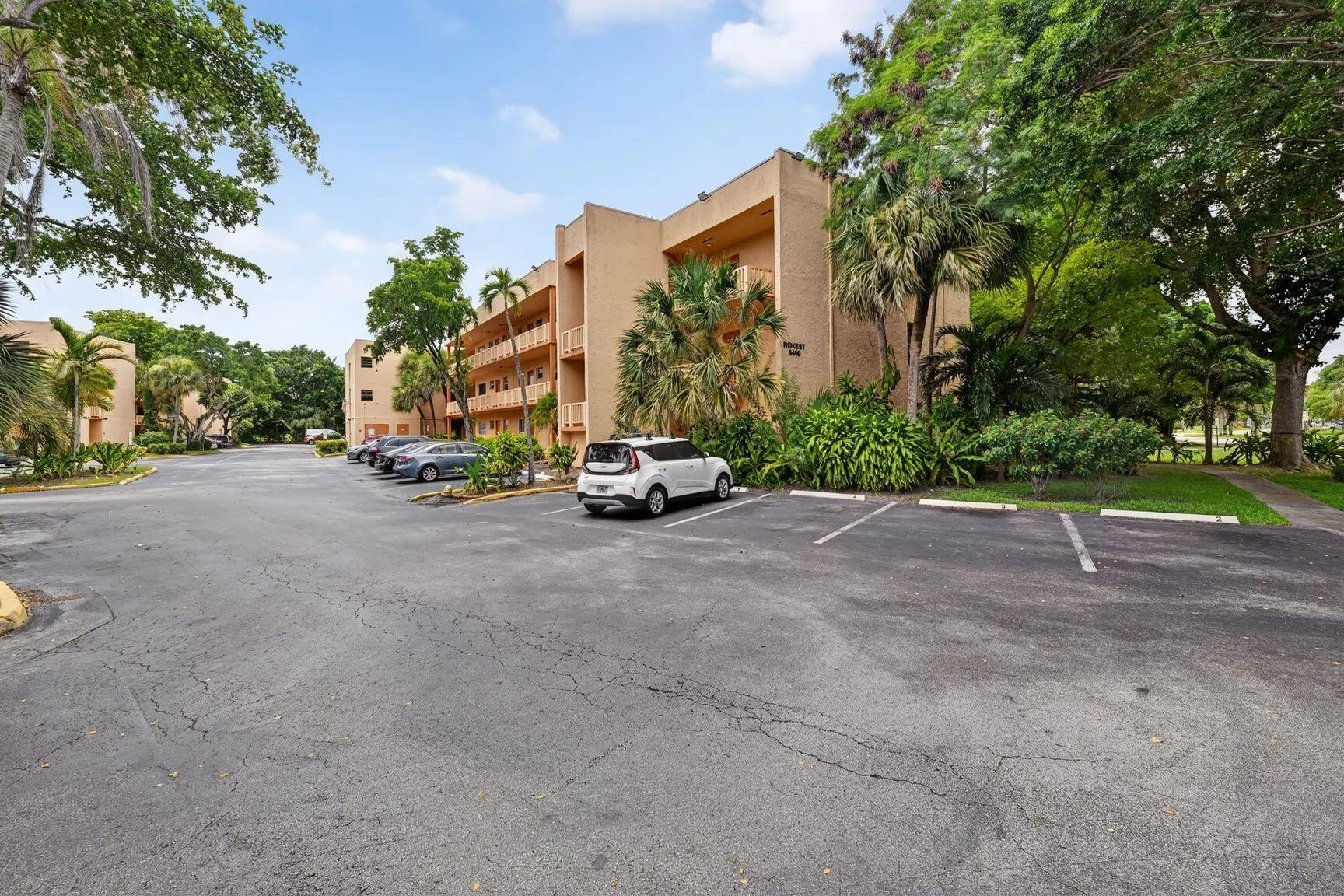 Exterior are always maintained by HOA.