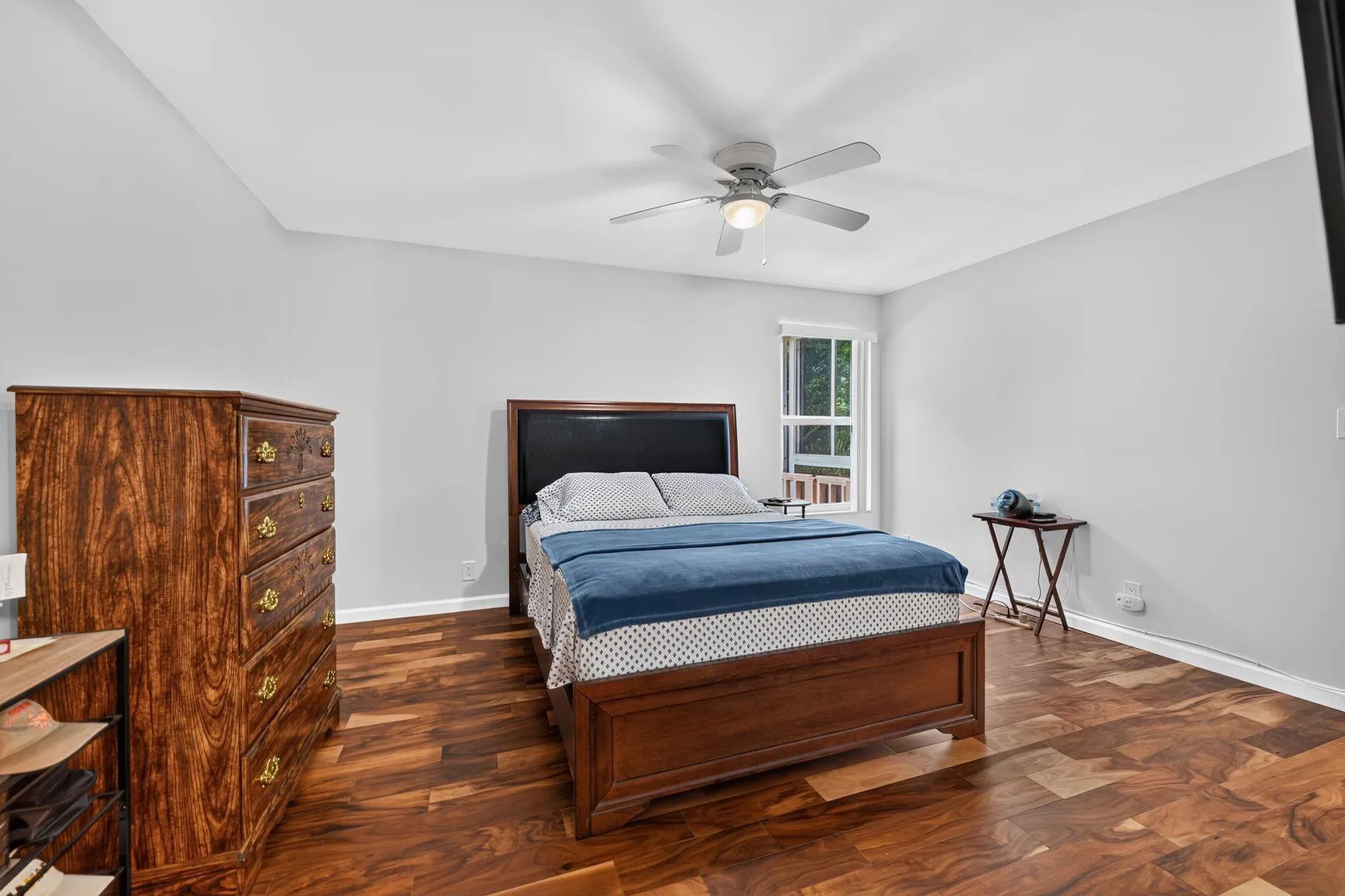 Master Bedroom2