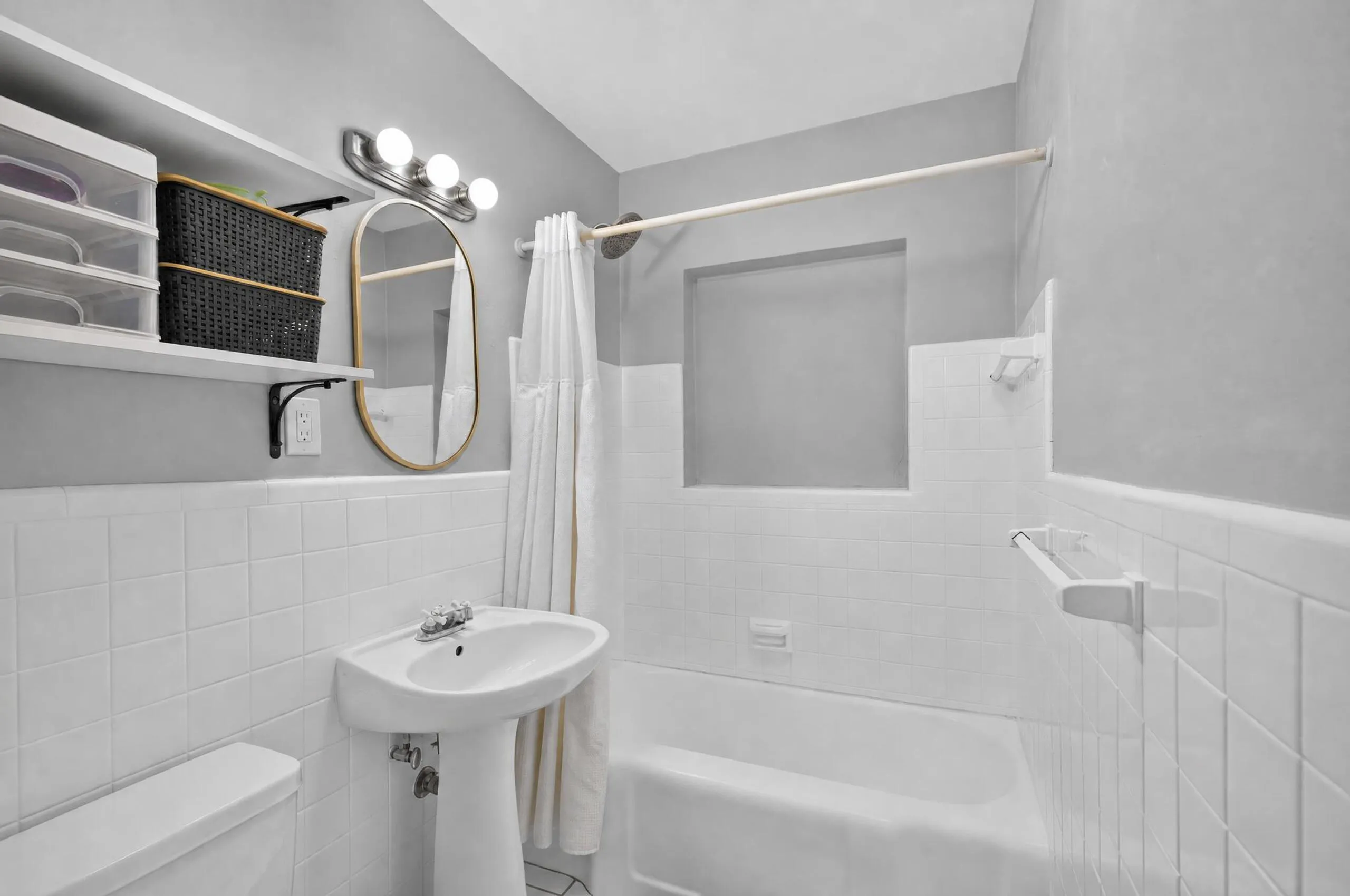 Bathroom 2-