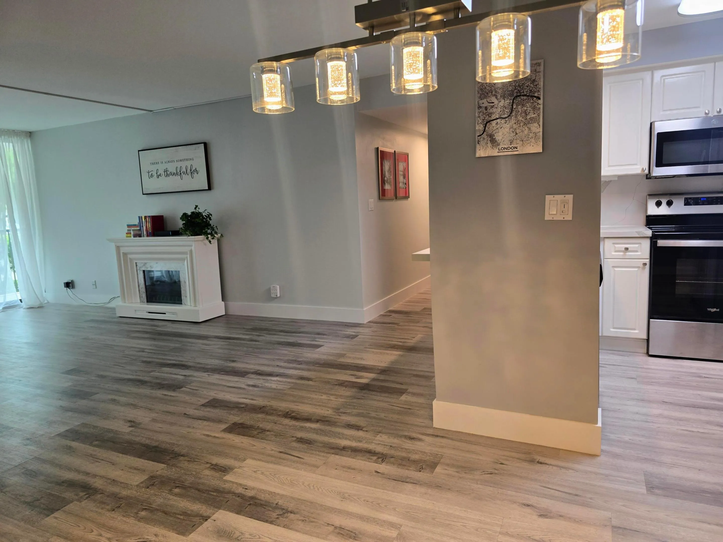 This beautiful condo needs nothing