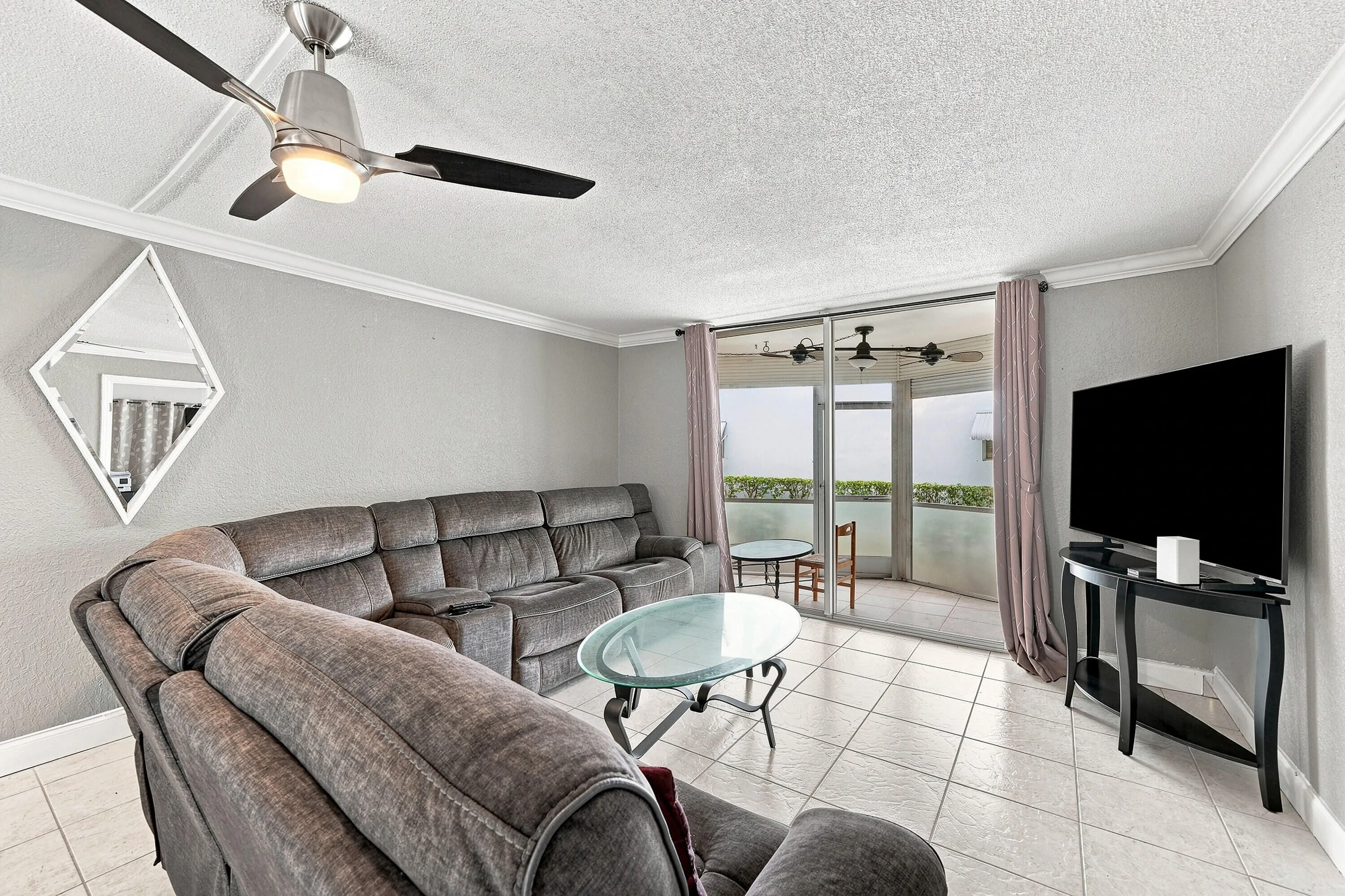 12_living room