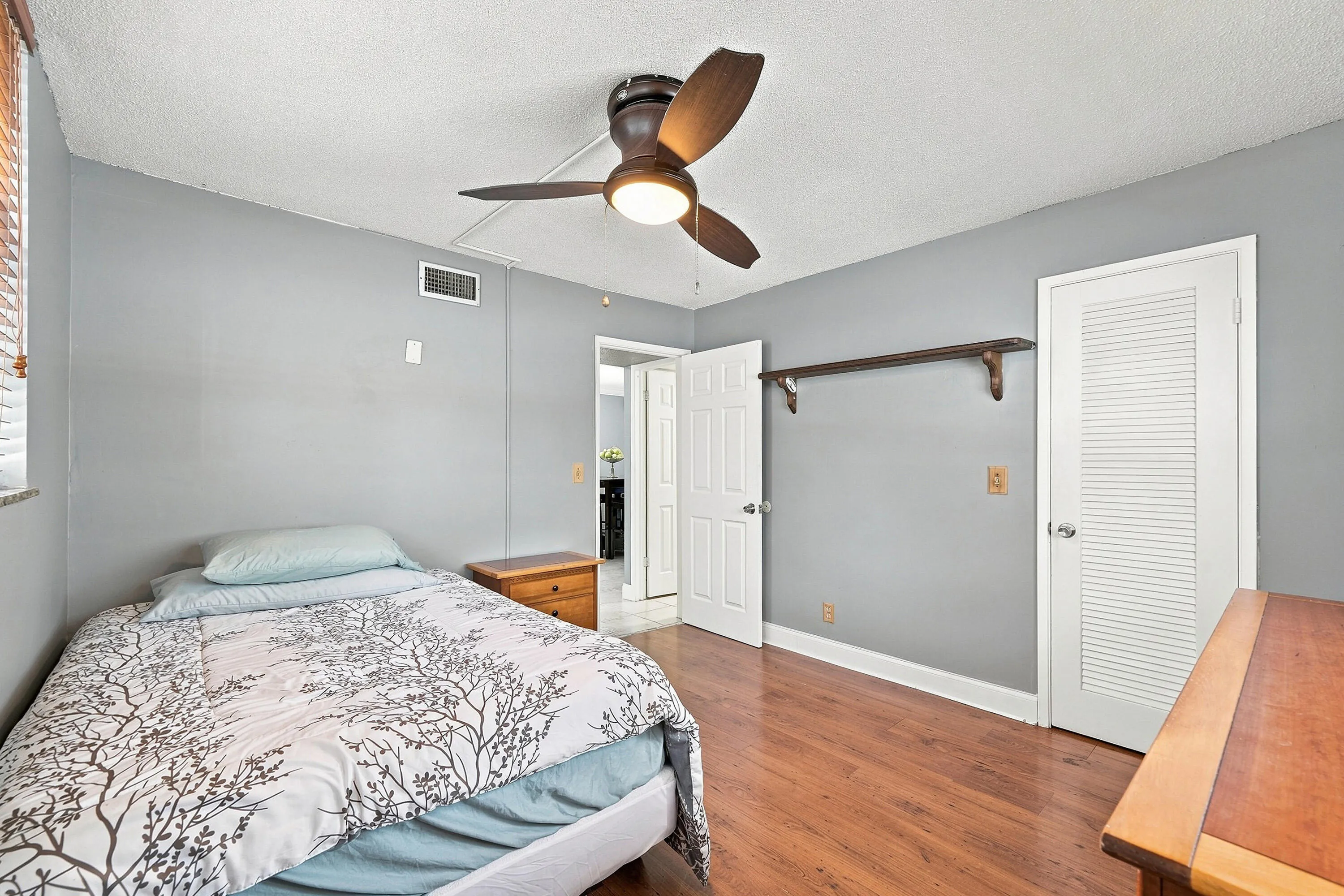 16_bedroom