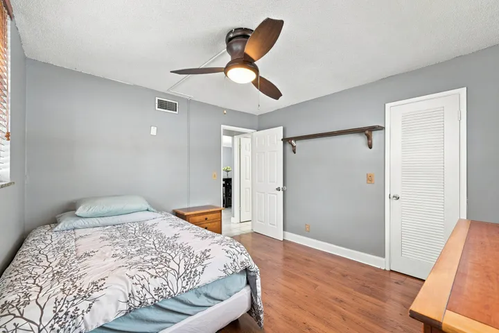 16_bedroom