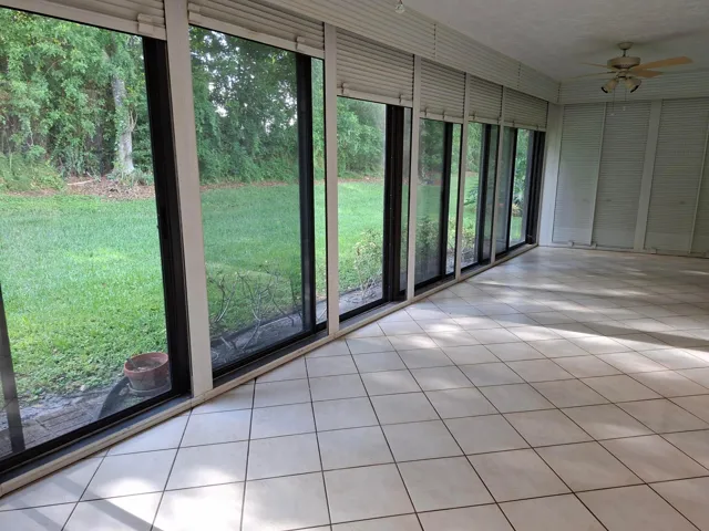 wall to wall lanai