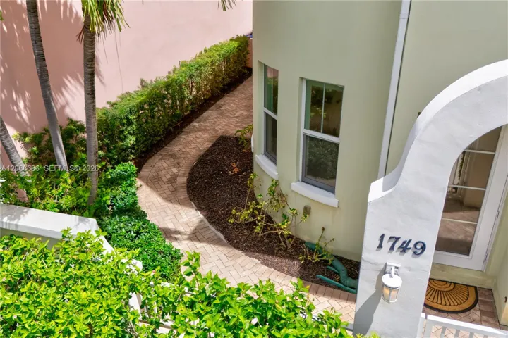 Photo 31