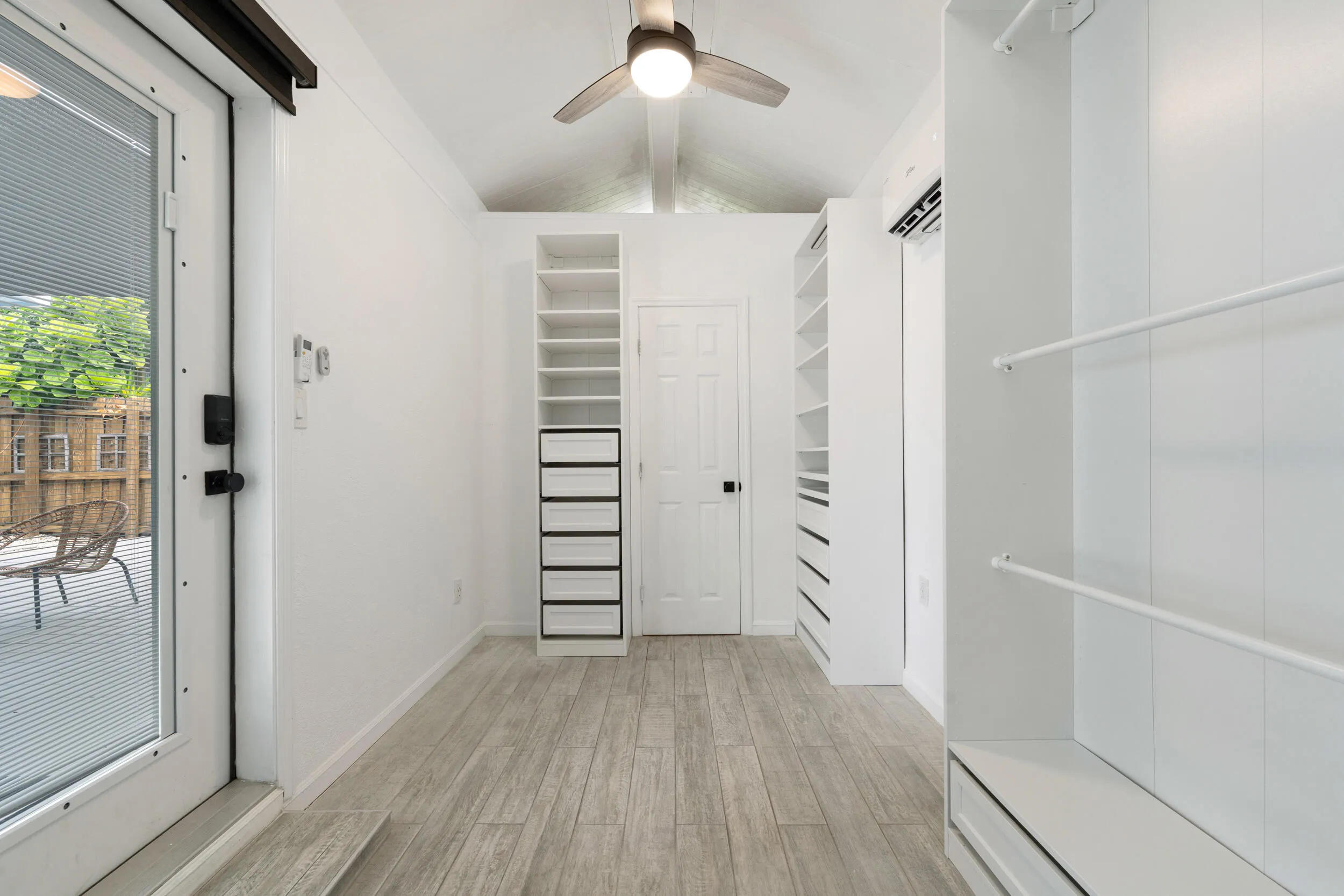Accessory Building Bedroom/Office