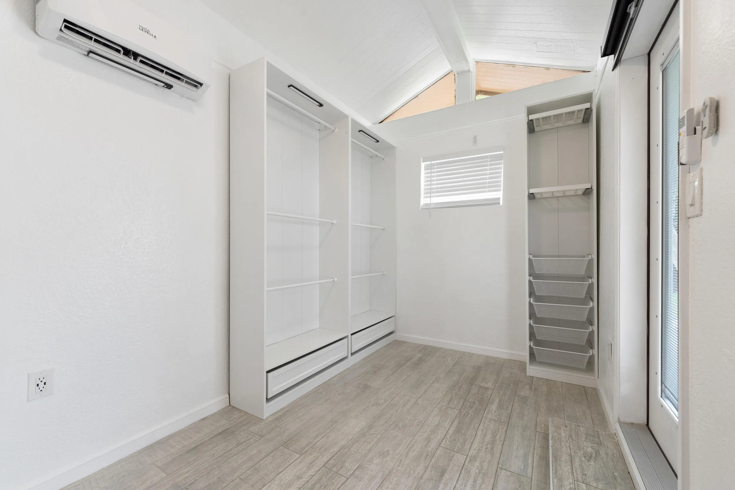 Accessory Building Bedroom/Office