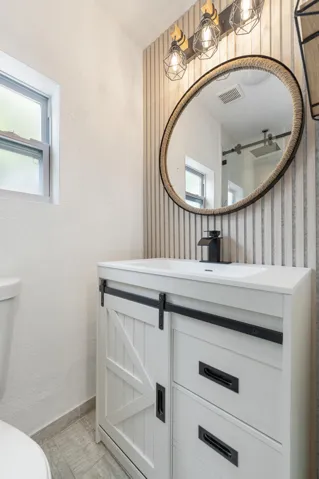 Accessory Building Full Bathroom