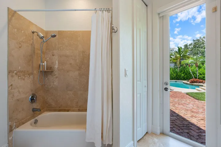 CABANA BATH