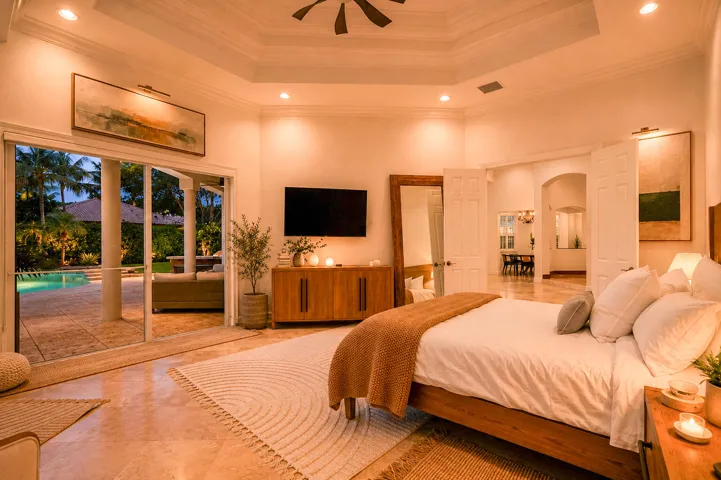 MASTER BEDROOM