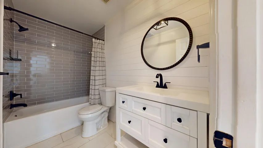 2nd bathroom