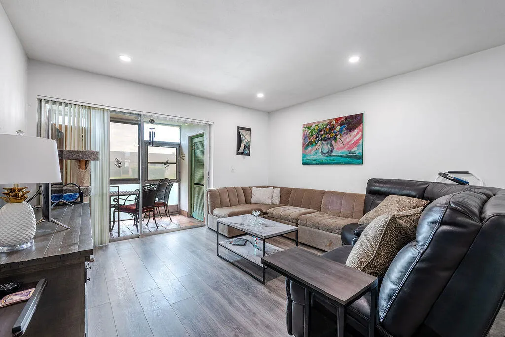2523DudleyDr.BWPB-3