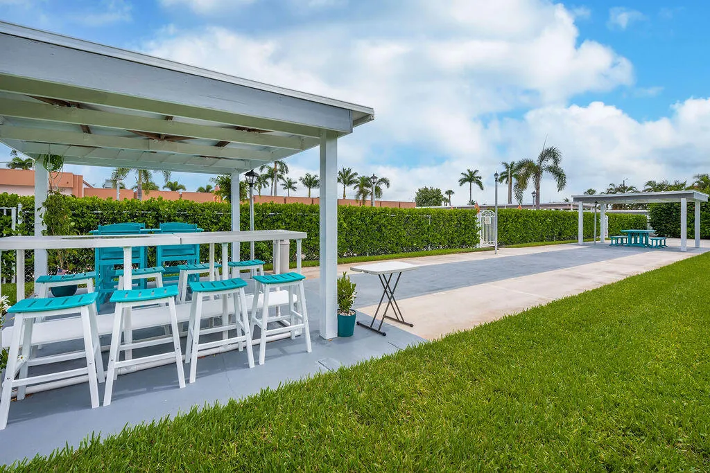 2523DudleyDr.BWPB-33