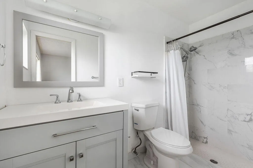 2523DudleyDr.BWPB-15
