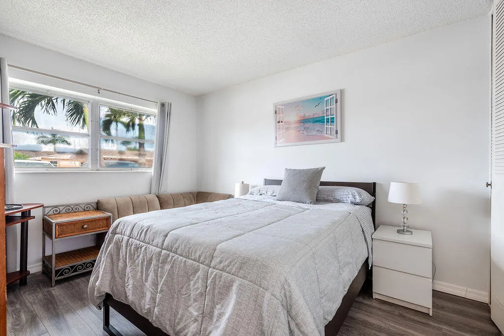 2523DudleyDr.BWPB-11