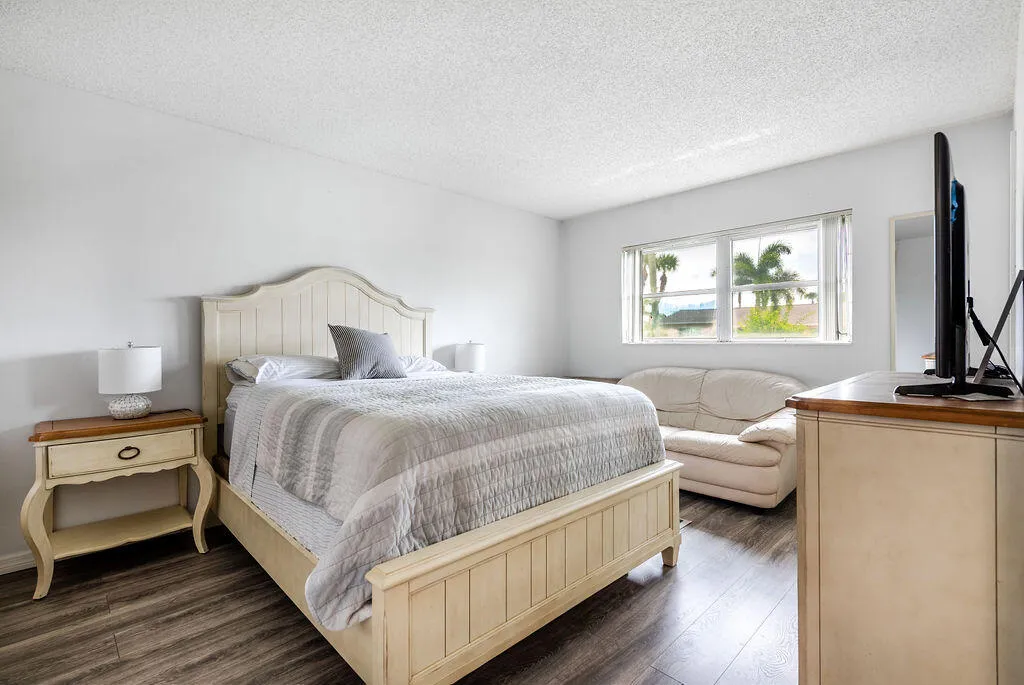 2523DudleyDr.BWPB-12