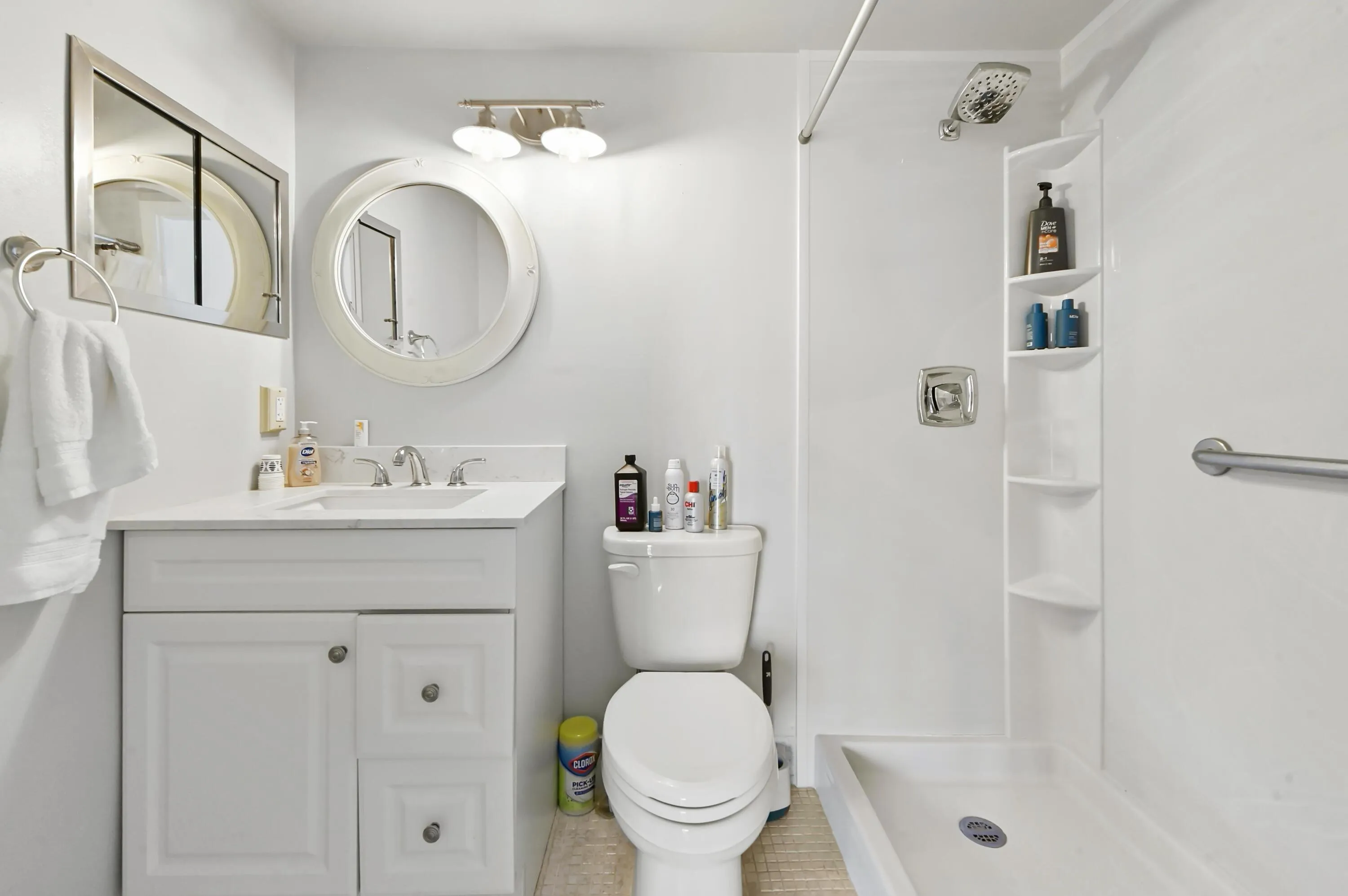 15 Bathroom 03