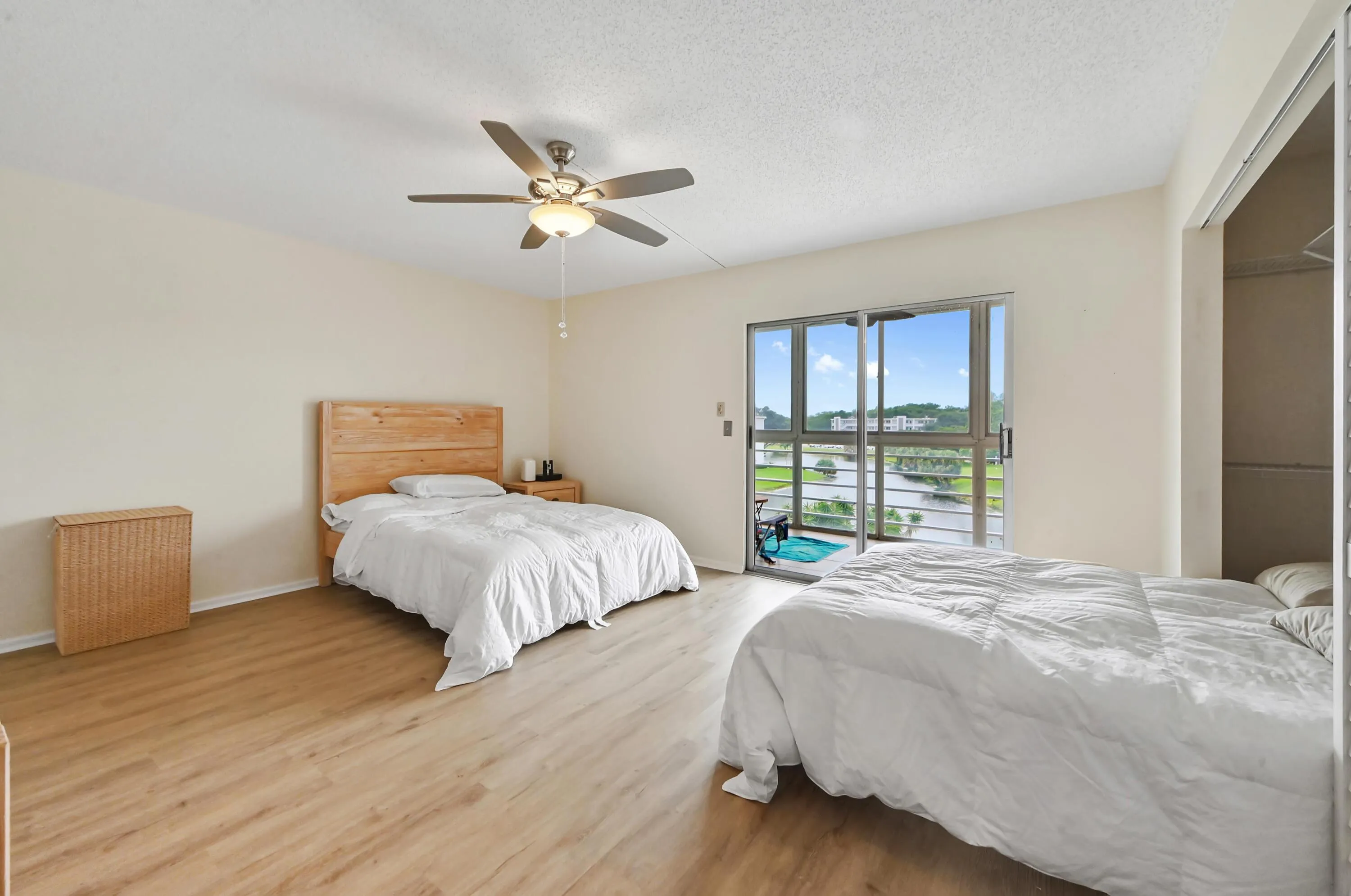 12 Bedroom 01
