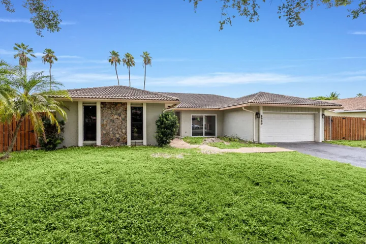 3-web-or-mls-A7404208