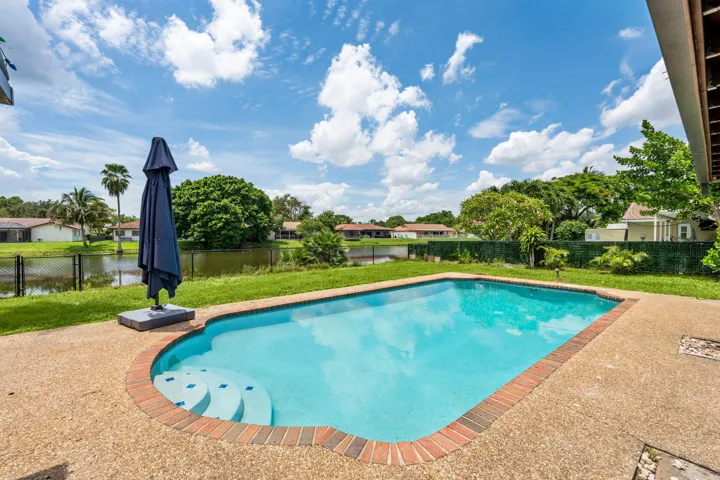 43-web-or-mls-A7404172