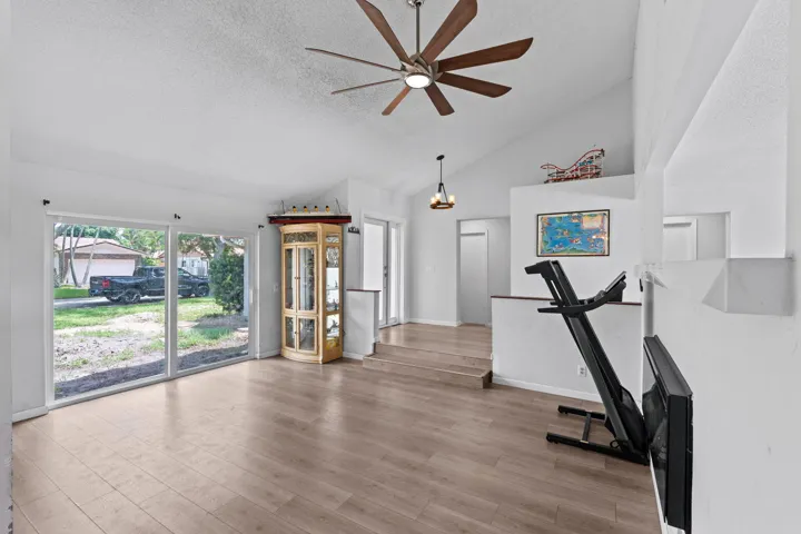7-web-or-mls-A7404115