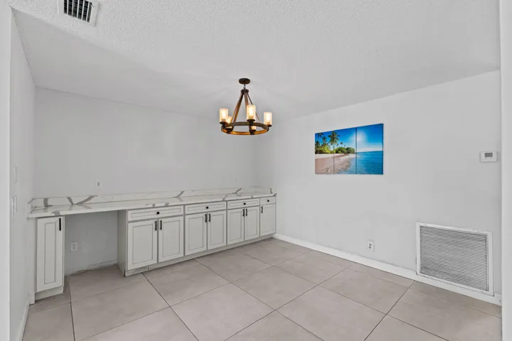 11-web-or-mls-A7404167