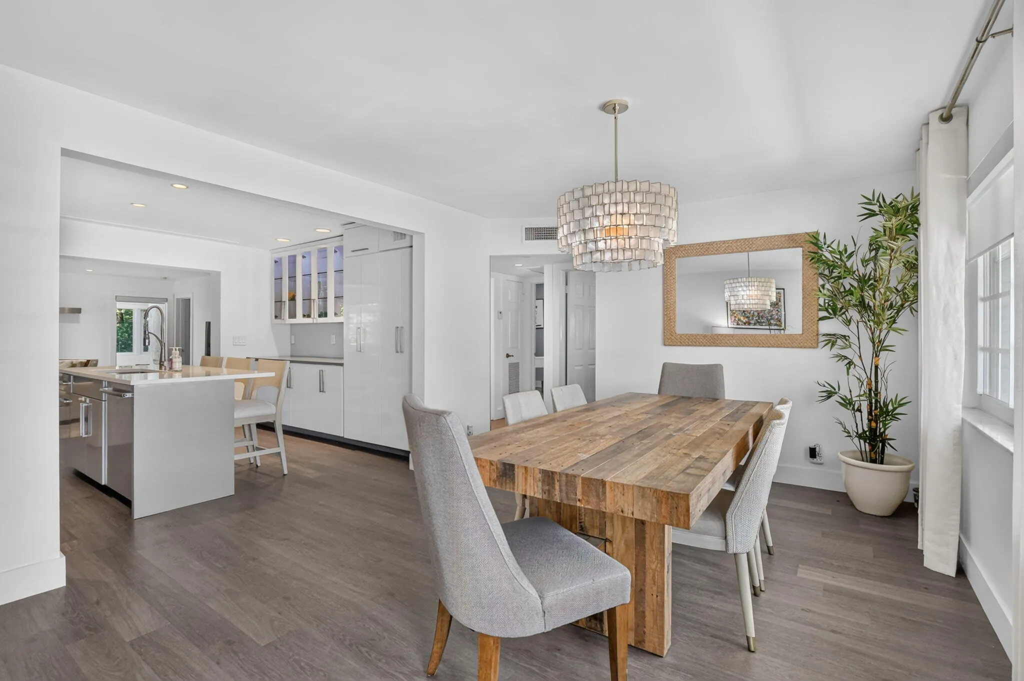 Enjoy this fabulous bright open-concept floorpan as soon as you enter your home.