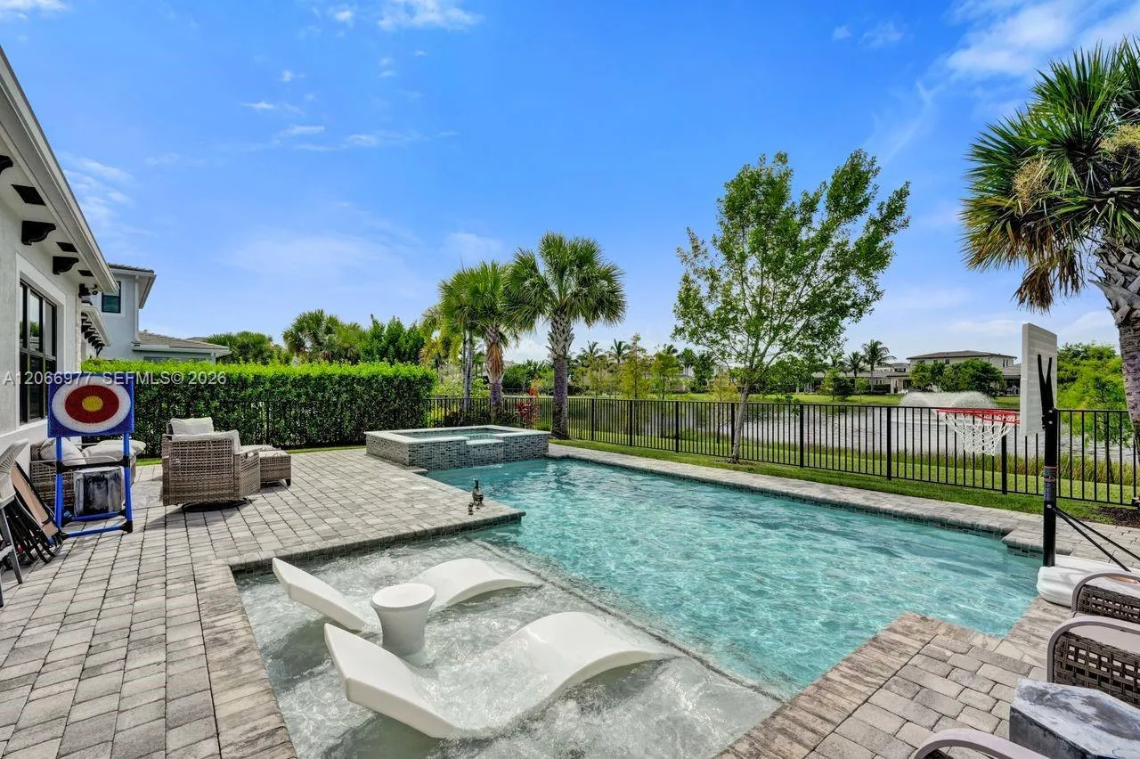 Property photo 64