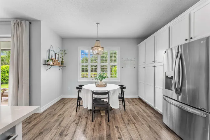 Eat In Kitchen