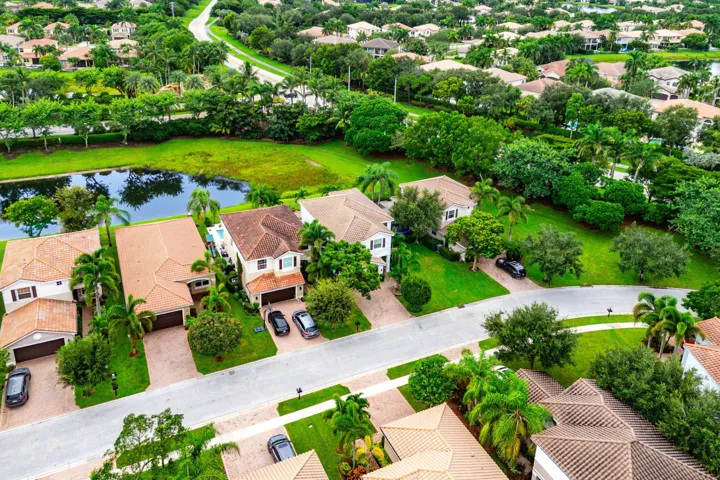 057-8421CalabriaLakesDrive-BoyntonBeach-