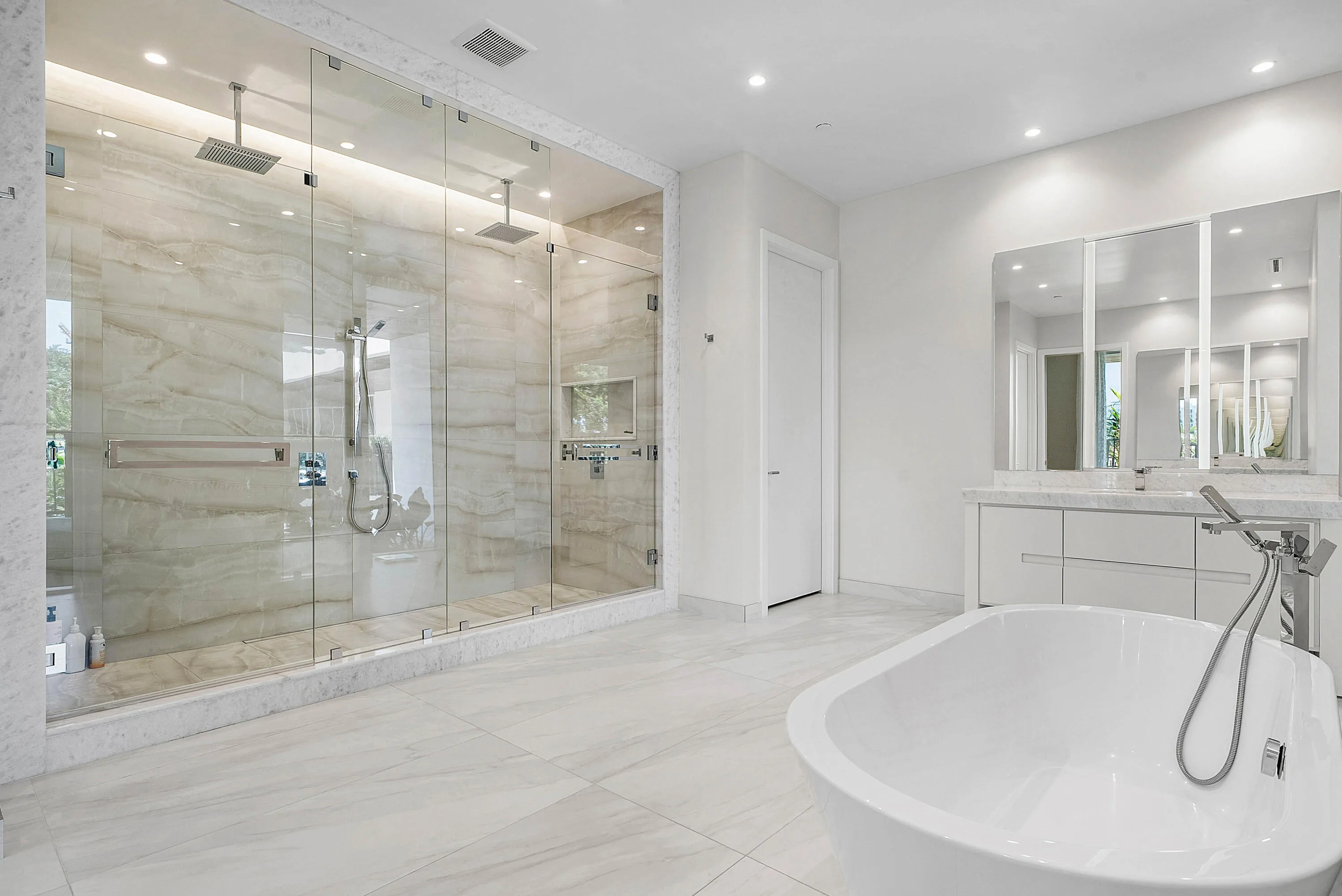 Primary bath