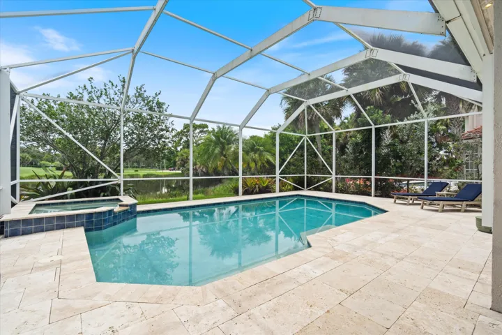 spa / saltwater pool