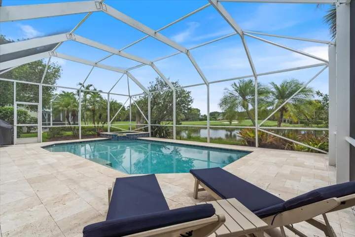 spa / saltwater pool