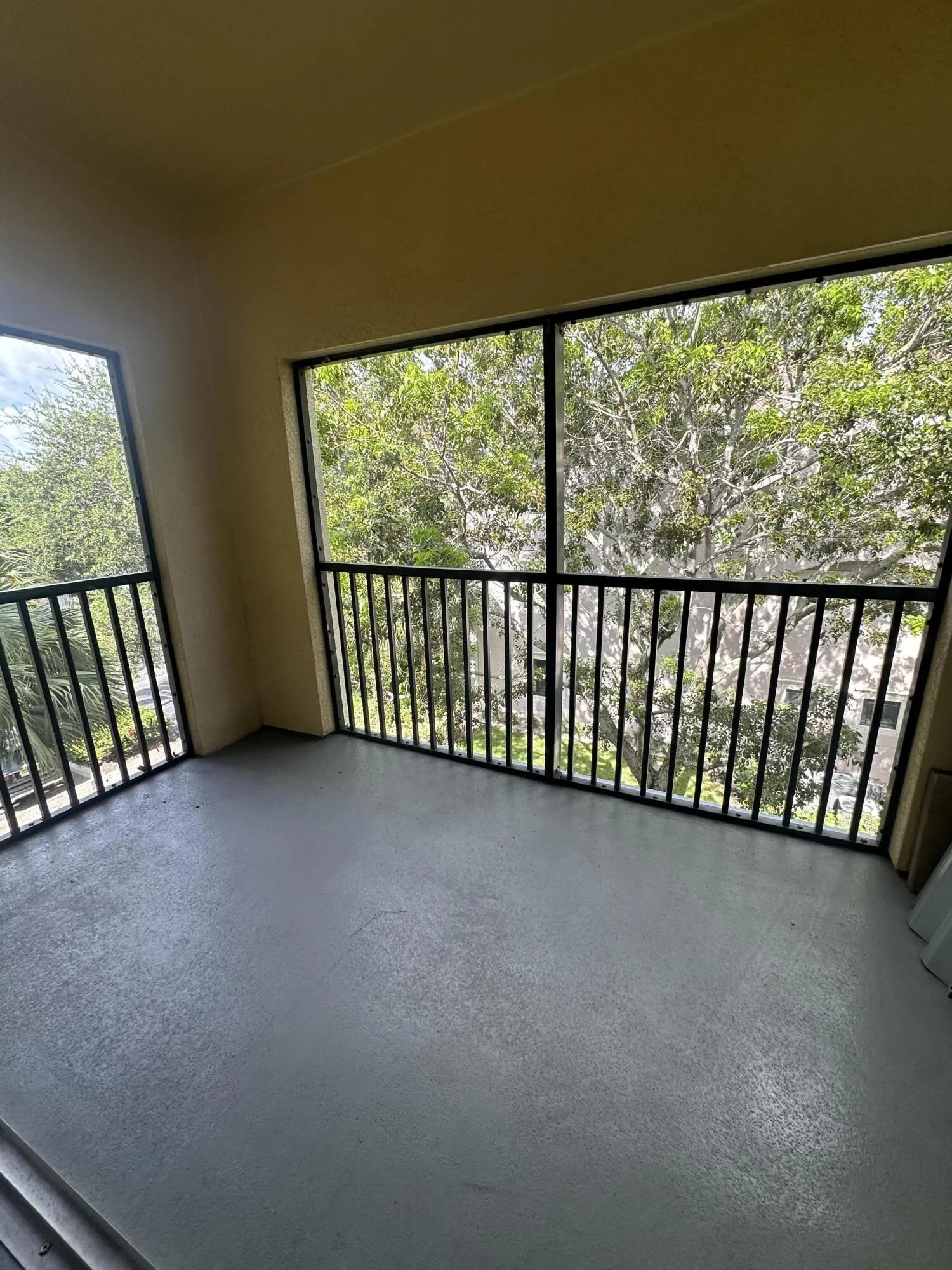 Screened Patio