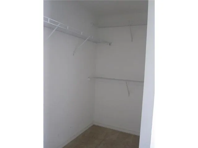 Walk-in​​‌​​​​‌​​‌‌​‌‌​​​‌‌​‌​‌​‌​​​‌​​ Closet
